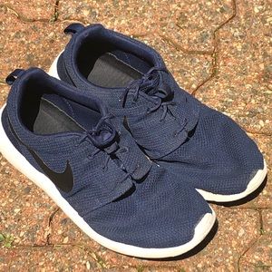 Men’s NIKE Roshe’s 2.0